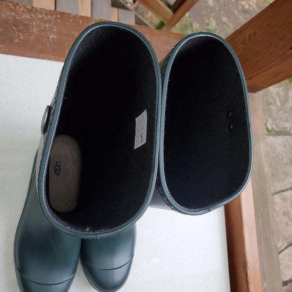 UUG W Shelby  Matte OLV size 9. - Picture 6 of 12